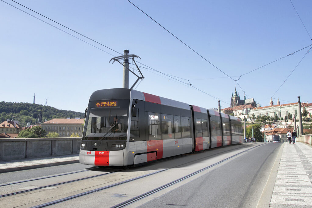 Die 32 m langen Škoda-Straßenbahnen des Typs ForCity Plus Praha 52T sind komplett niederflurig und bieten fünf Einstiege.