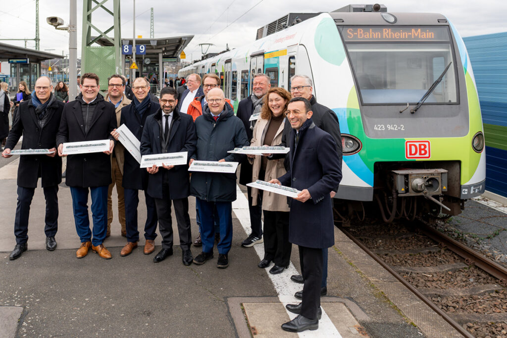 Eröffnung der neuen S-Bahn-Gleise in Bad Vilbel.