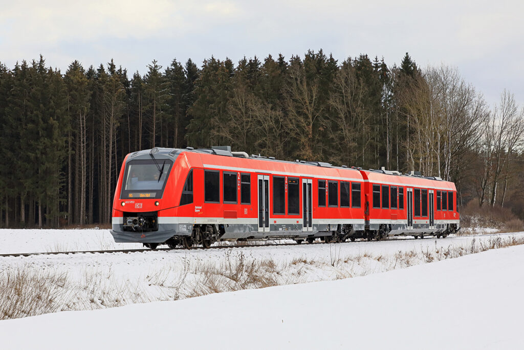 Regio S-Bahn auf der Fahrt von Senden nach Weißenhorn.
