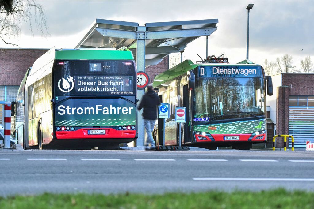 Durch Dortmund summen bereits 30 E-Busse von Solaris.
