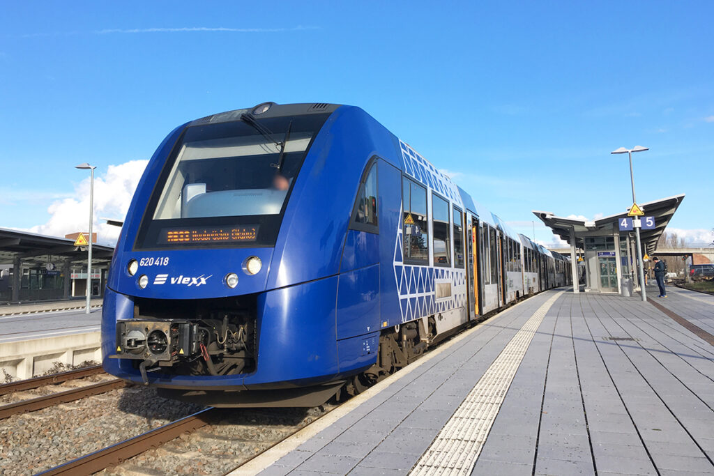 vlexx-Triebzug auf der Strecke Mainz – Saarbrücken.