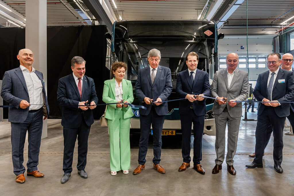 Das neue VDL-Werk Roeselare ist eröffnet.