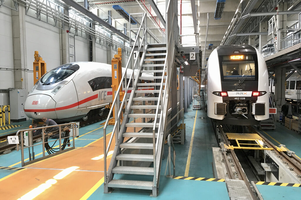 Im Siemens-Werk Dortmund-Eving werden neben Desiro HC auch ICE-Züge der Deutschen Bahn gewartet.