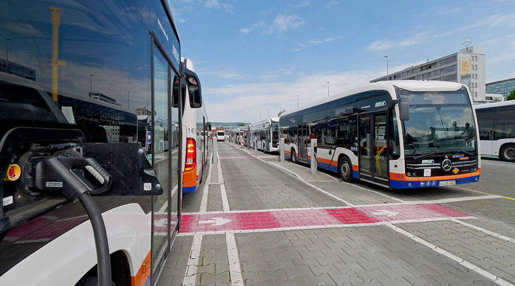 Wiesbaden: Frontkameras in den Bussen