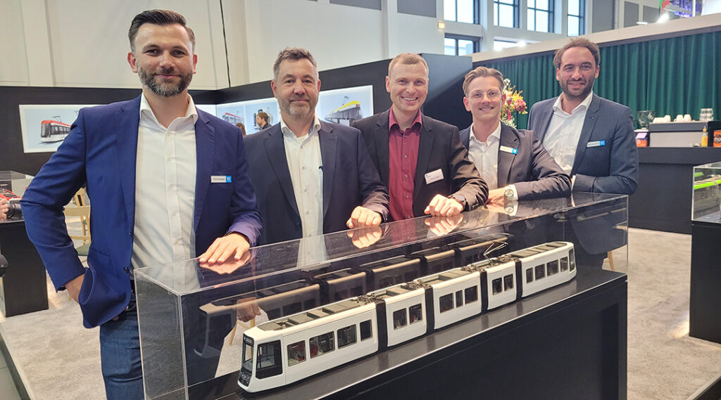 HÜBNER liefert rund 200 Tram-Übergänge