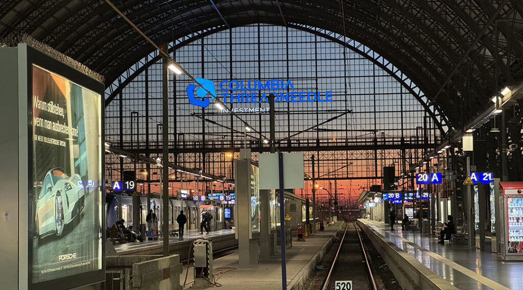 Frankfurt Hbf: Zwei Züge auf einem Gleis