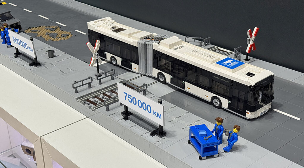 Busworld: „1,6 m Bus“ von HÜBNER werden nachhaltiger