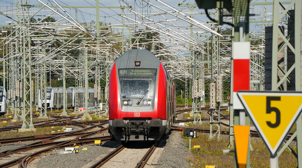 ENORM: Verkehrsvertrag unterschrieben
