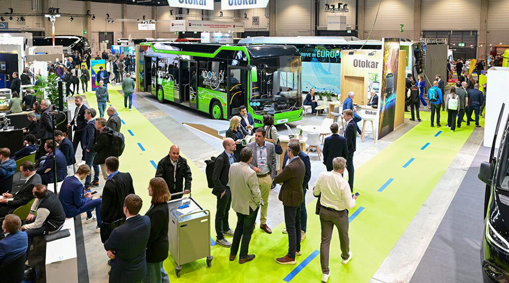 BUS2BUS: Mehr als 50 Busse im Einsatz