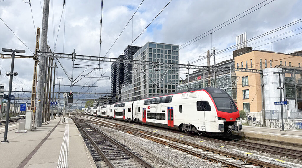 Schweiz: 60 IR-Doppelstockzüge pünktlich ausgeliefert